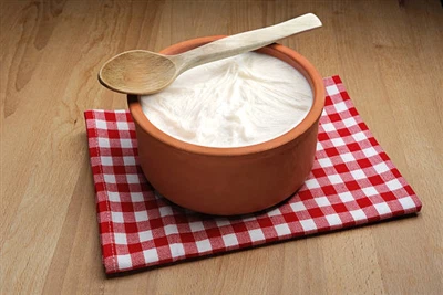 Puas tuaj yeem algae roj DHA ntxiv rau yogurt?