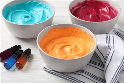 Dab tsi yog beta-carotene hauv zaub mov xim?